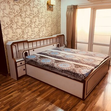 Bedroom in 3 BHK Builder Floor at Sector 57 – for Rent