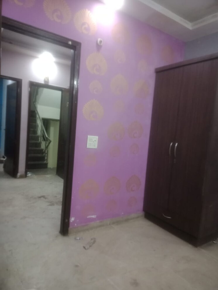 Room, rohini sector 24 2 Bedroom 550 Sq.Ft. Builder Floor In Rohini Sector 24 Delhi 8116931
