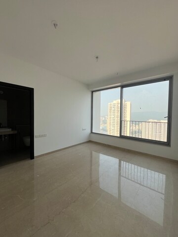Room in 4 BHK Apartment at Oberoi Sky City, Borivali East – for Sale