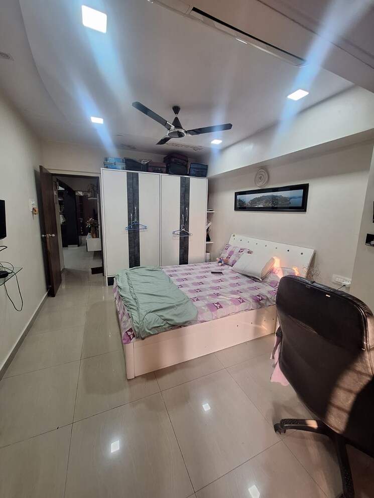 Master Bedroom, damji-shamji-shah-mahavir-classik 2 Bedroom 800 Sq.Ft. Apartment In Powai Mumbai 8116997