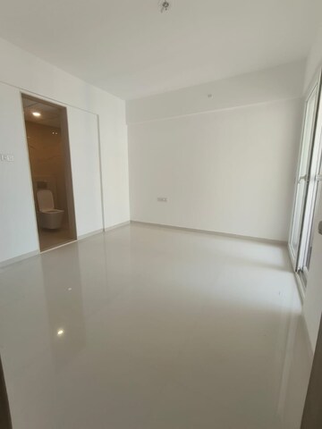 Room in 3 BHK Apartment at Supreme Estia Phase 1, Baner – for Rent