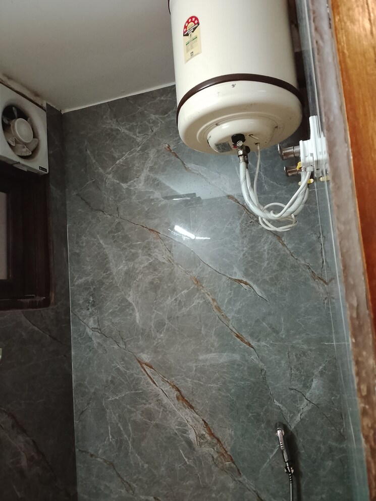 Bathroom, saket 1 Bedroom 500 Sq.Ft. Builder Floor In Saket Delhi 8117036