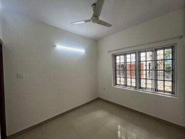 Room in 4 BHK Builder Floor at Langford Road – for Rent