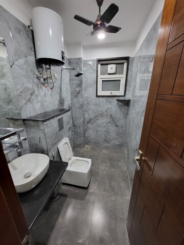 Bathroom in 2 BHK Builder Floor at Sector 52 – for Rent
