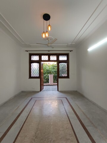 3.5 BHK Apartment For Rent in Paschim Vihar