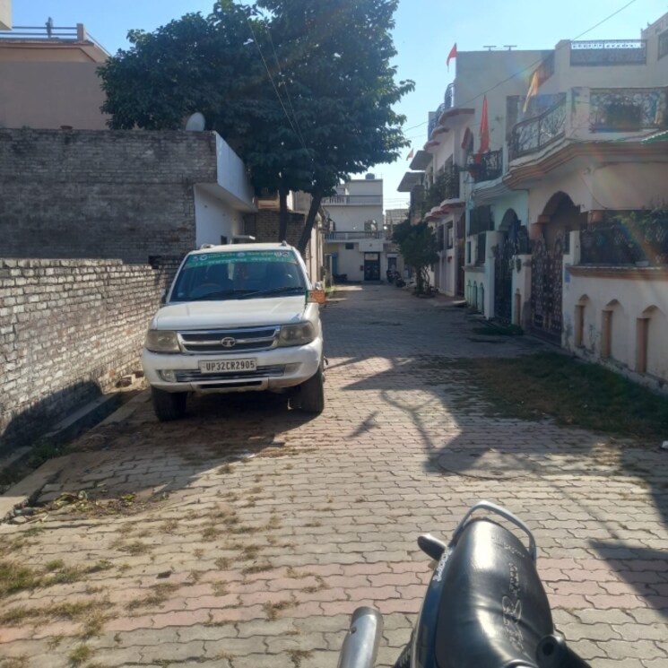  Parking, mohibullapur 4 Bedroom 1500 Sq.Ft. Independent House In Mohibullapur Lucknow 8117136