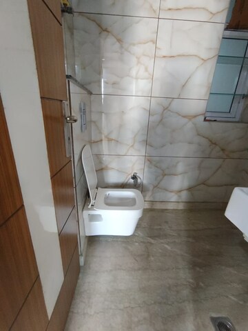 Bathroom in 3 BHK Apartment at Paschim Vihar – for Rent