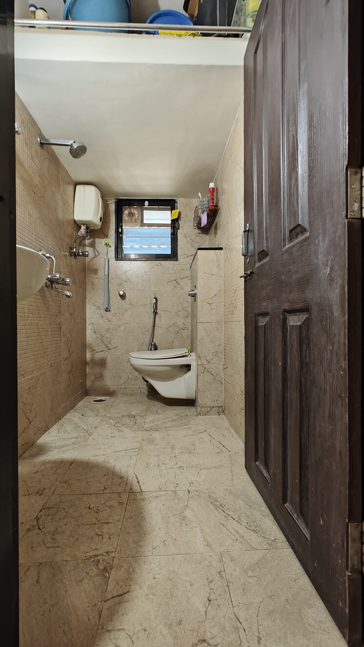 Bathroom, krupa-anuradha 2.5 Bedroom 624 Sq.Ft. Apartment In Borivali West Mumbai 8117147