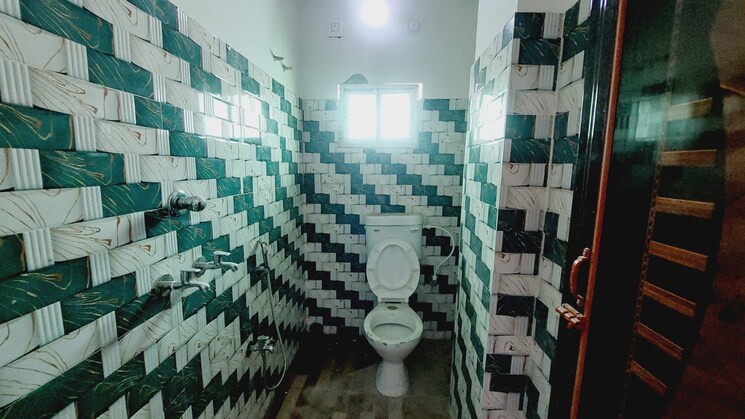 Bathroom, sodepur 2 Bedroom 865 Sq.Ft. Apartment In Sodepur Kolkata 8117171