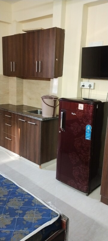 Kitchen in 1 RK Builder Floor at DLF City Phase V, Dlf Phase V – for Rent