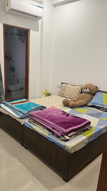 Bedroom in 1 RK Apartment at Sector 38 – for Rent
