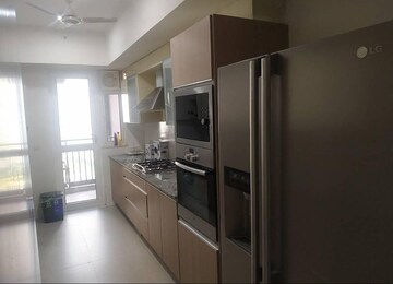 Kitchen in 3 BHK Apartment at DLF Park Place, Sector 54 – for Sale