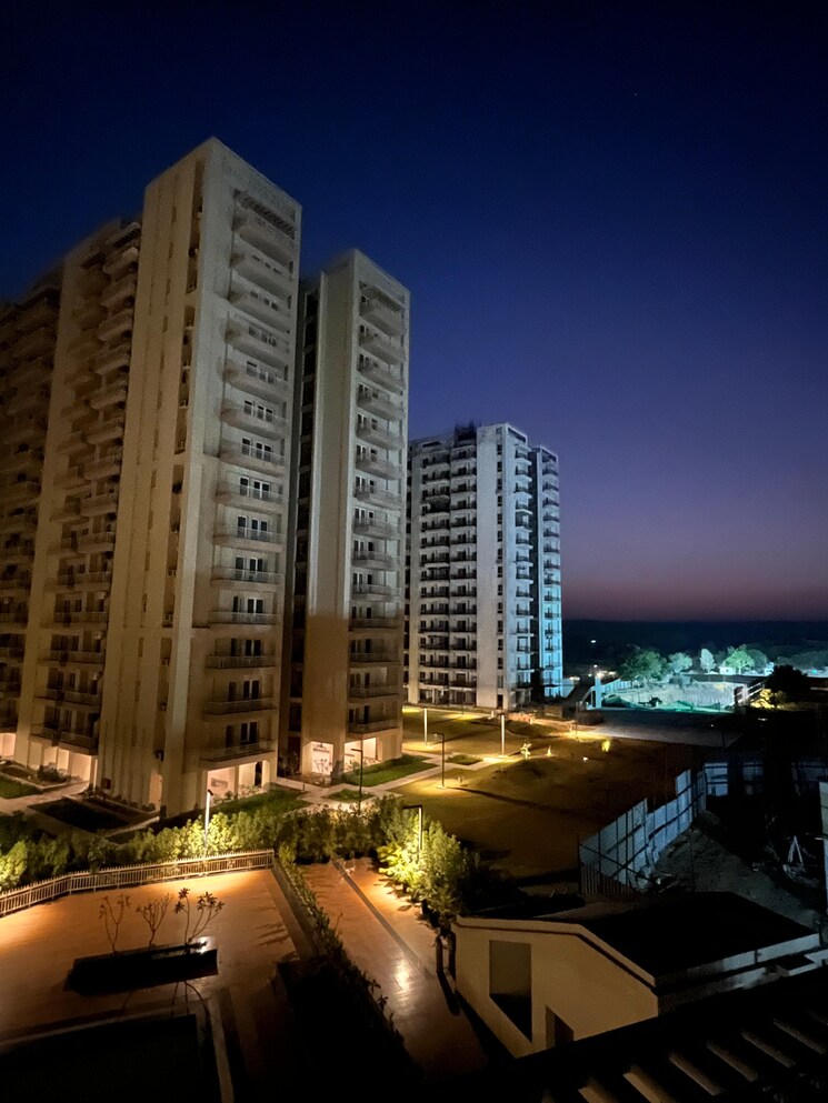 Exterior View, silverglades-the-melia 2.5 Bedroom 1425 Sq.Ft. Apartment In Sohna Sector 35 Gurgaon 8117195