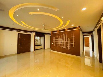 Room in 4 BHK Builder Floor at Parklands, Sector 85 – for Sale