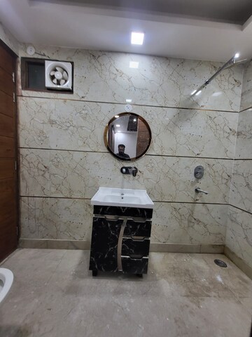 Bathroom in 3 BHK Builder Floor at Sector 37 – for Sale