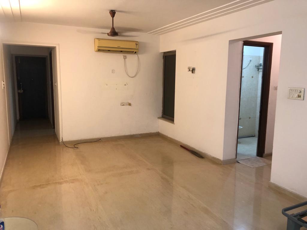 2 BHK + Extra Room Apartment For Sale in Cuffe Parade 