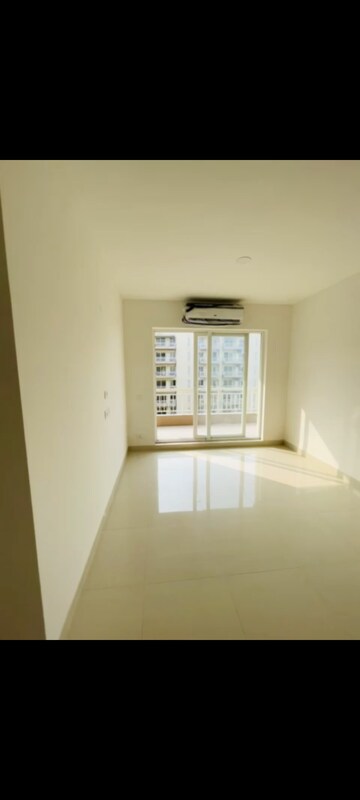 Room in 2.5 BHK Apartment at Silverglades The Melia, Sohna Sector 35 – for Sale