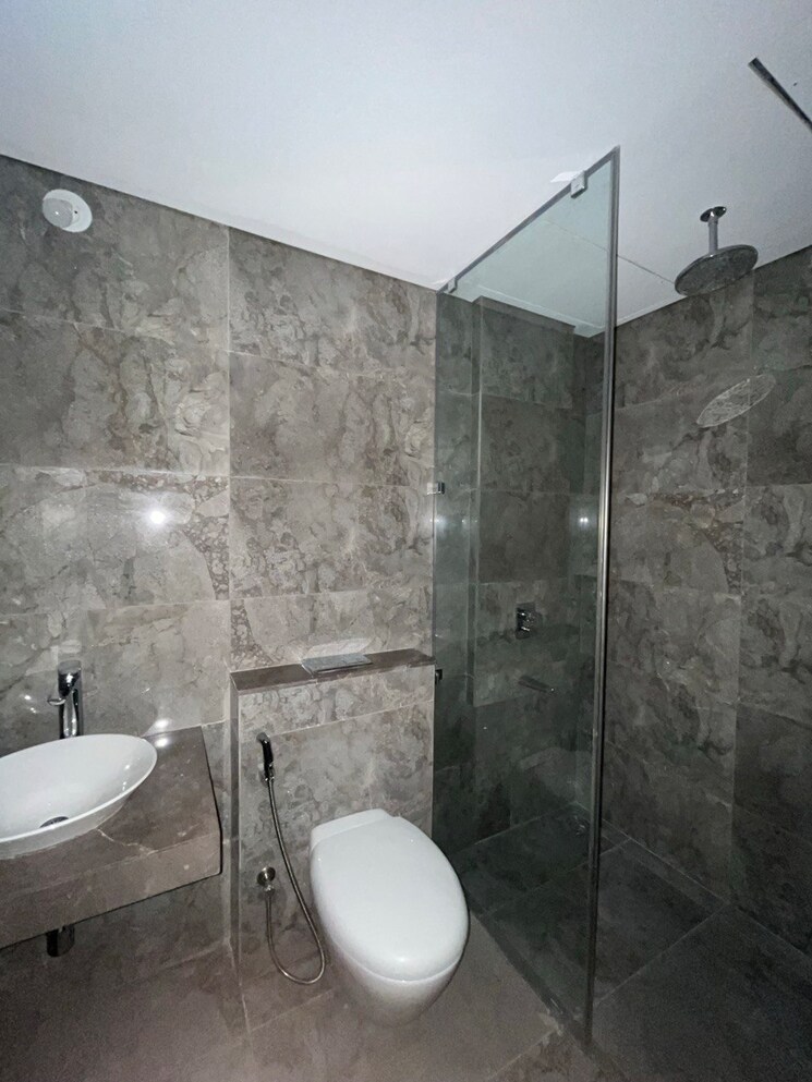 Bathroom, oberoi-sky-city 3 Bedroom 1073 Sq.Ft. Apartment In Borivali East Mumbai 8117256