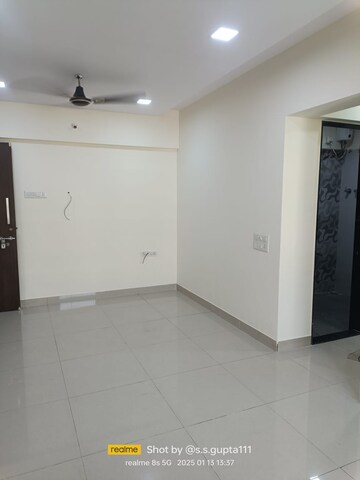 Room in 2 BHK Apartment at Andheri West – for Rent