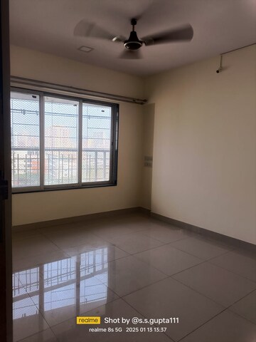 Room in 2 BHK Apartment at Andheri West – for Rent
