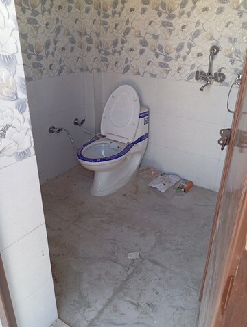 Bathroom in 2.5 BHK Builder Floor at Krishna Nagar – for Rent