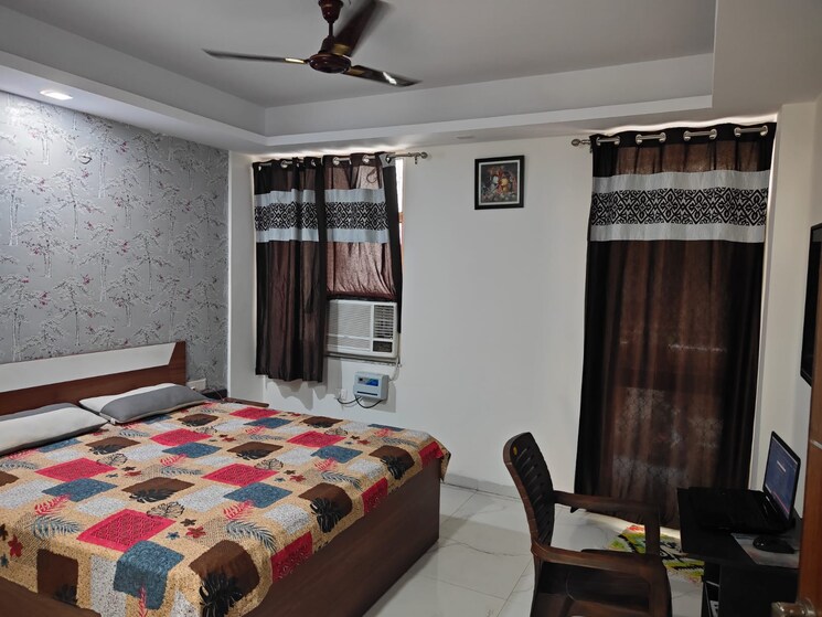 Bedroom, amolik-residency 3 Bedroom 170 Sq.Yd. Builder Floor In Sector 86 Faridabad 8117327
