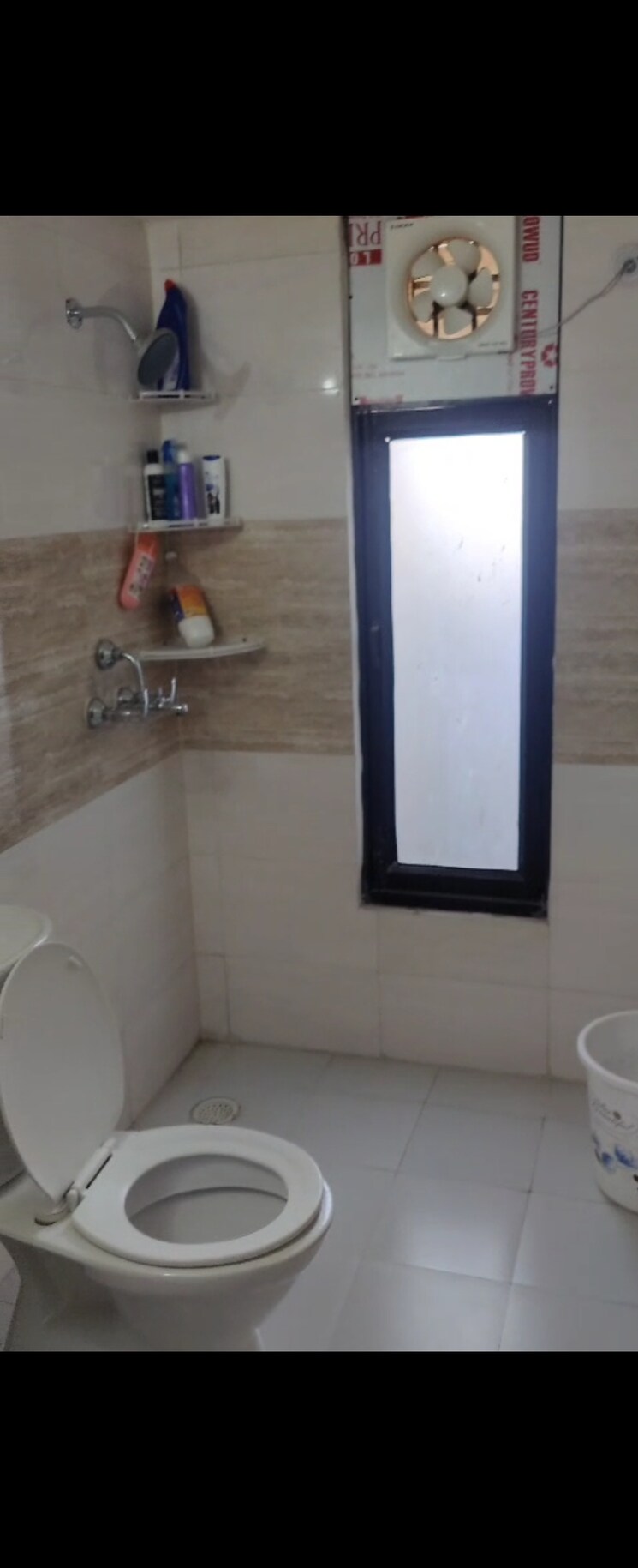 Bathroom, high-end-paradise-ii 2 Bedroom 960 Sq.Ft. Apartment In Raj Nagar Extension Ghaziabad 8117328