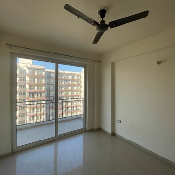 Room in 3 BHK Apartment at ROF Aalayas Phase 2, Sector 102 – for Rent