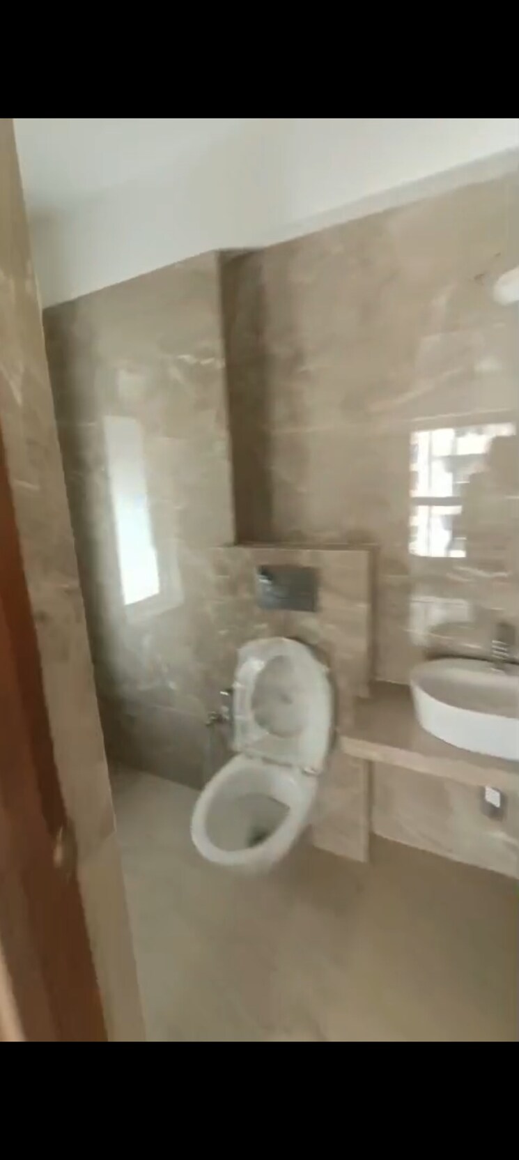 Bathroom, mdm-zion 2 Bedroom 565 Sq.Ft. Apartment In Andheri West Mumbai 8117366