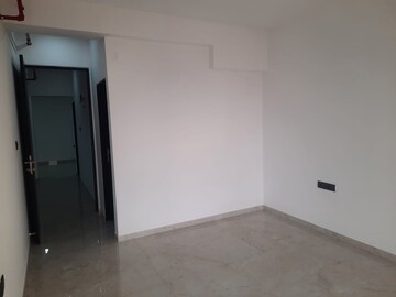 Room in 2 BHK Apartment at Cuffe Parade – for Rent