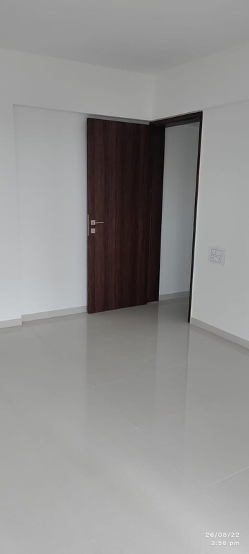 Room in 2 BHK Apartment at Shubh Evan, Mundhwa – for Rent