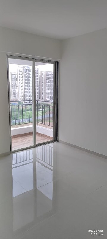 Room in 2 BHK Apartment at Shubh Evan, Mundhwa – for Rent