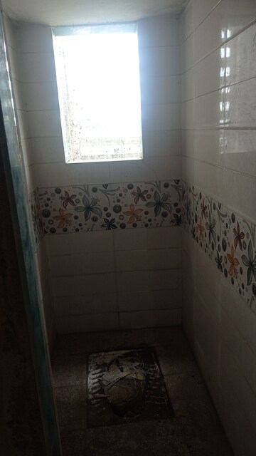 Bathroom in 1 BHK Apartment at Dombivli West – for Rent