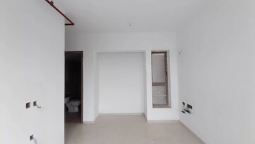 Master Bedroom in 2 BHK Apartment at Kalpataru Paramount, Kapur Bawdi – for Rent