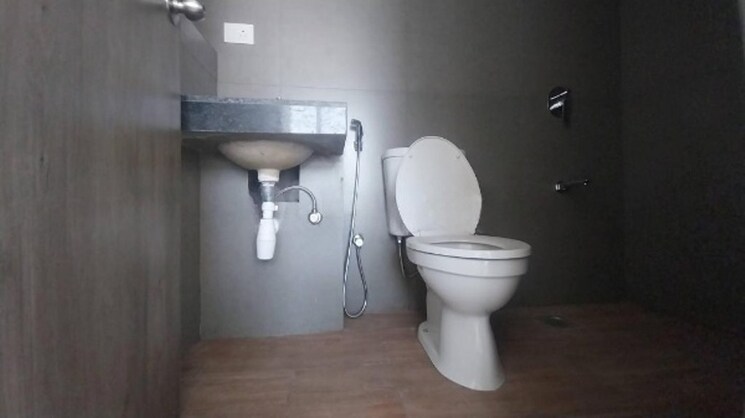 Bathroom, kalpataru-immensa 2 Bedroom 600 Sq.Ft. Apartment In Kolshet Road Thane 8117424