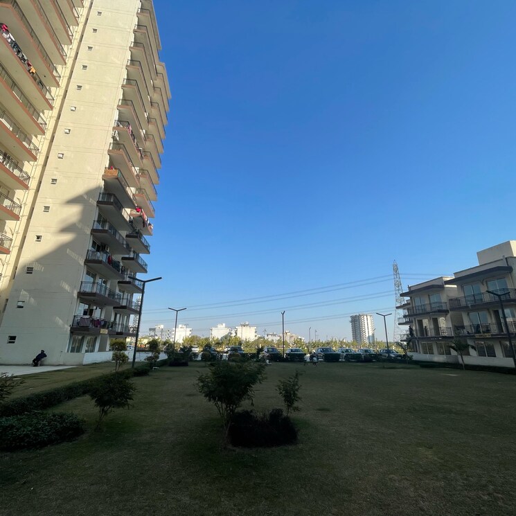 Exterior View, rof-aalayas-phase-2 3 Bedroom 864 Sq.Ft. Apartment In Sector 102 Gurgaon 8117474