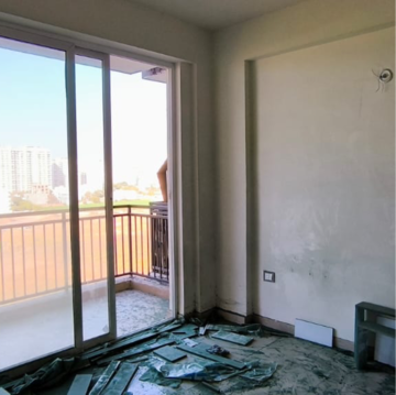 Room in 3 BHK Apartment at ROF Aalayas Phase 2, Sector 102 – for Sale