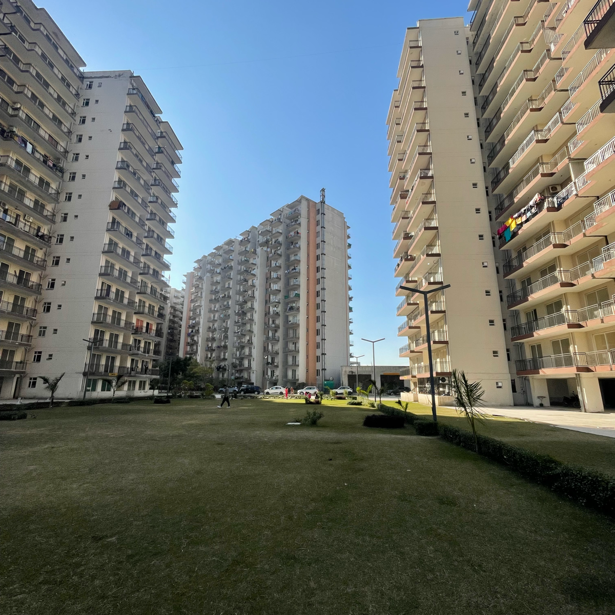 3 BHK + Servant Room,Extra Room Apartment For Sale in ROF Aalayas Phase 2