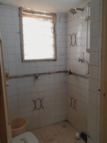 Bathroom in 1 BHK Apartment at Malad West – for Rent