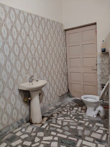 Bathroom in 3 BHK Villa at Shivalik Nagar – for Rent