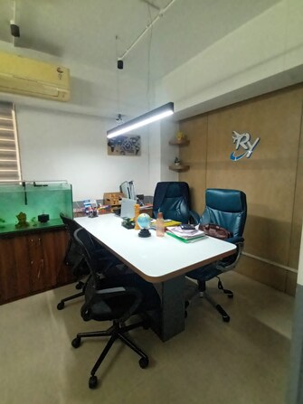 Commercial Office Space 350 Sq.Ft. For Rent in Adajan Surat  8117490