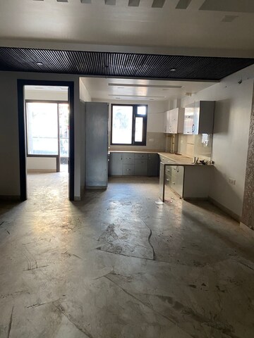 Room in 3 BHK Builder Floor at Paschim Vihar – for Rent