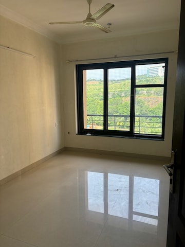 Room in 3 BHK Apartment at K Raheja Raheja Residency, Malad East – for Rent