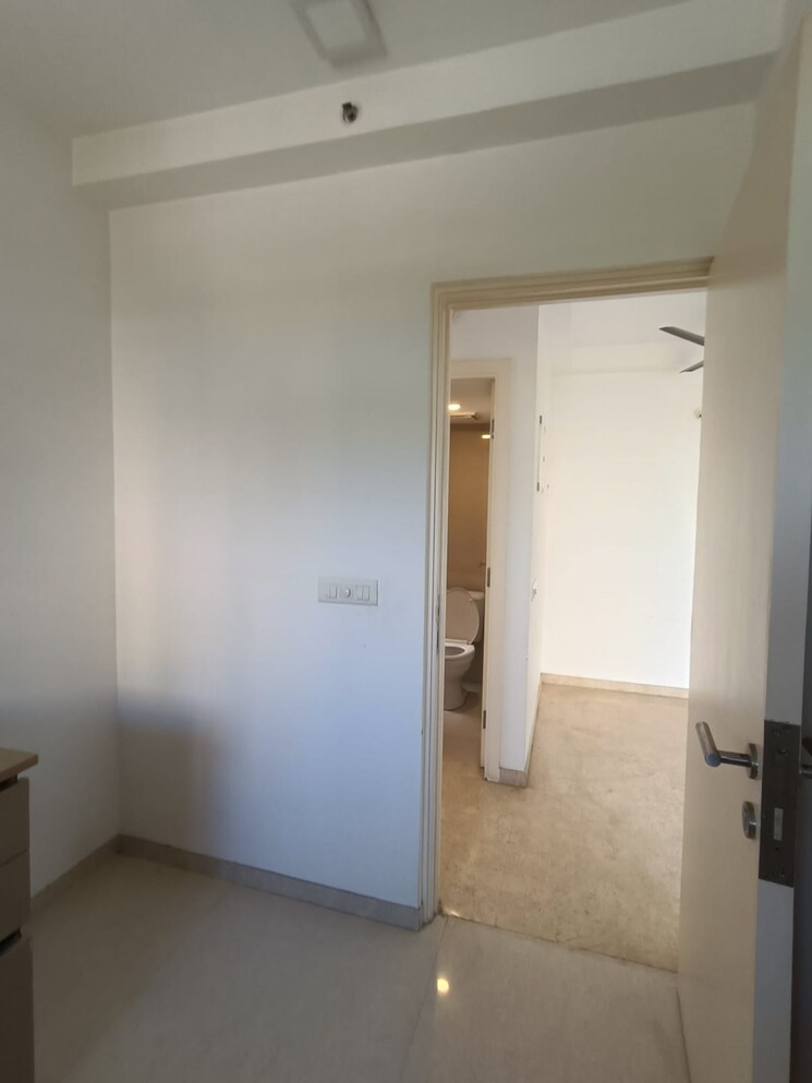 Room, hiranandani-estate-solitaire-c 1 Bedroom 580 Sq.Ft. Apartment In Ghodbunder Road Thane 8117498
