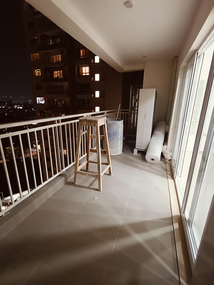 Balcony, universal-botanika-tower-a-and-b 3.5 Bedroom 2275 Sq.Ft. Apartment In Gachibowli Hyderabad 8117470