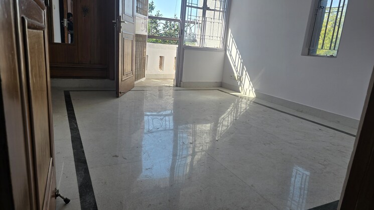 Room, sector 6 dwarka 2.5 Bedroom 1450 Sq.Ft. Apartment In Sector 6, Dwarka Delhi 8117544