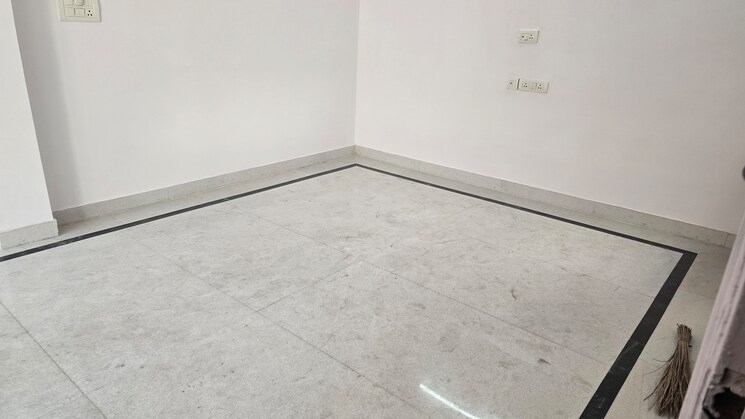 Room, sector 6 dwarka 2.5 Bedroom 1450 Sq.Ft. Apartment In Sector 6, Dwarka Delhi 8117544