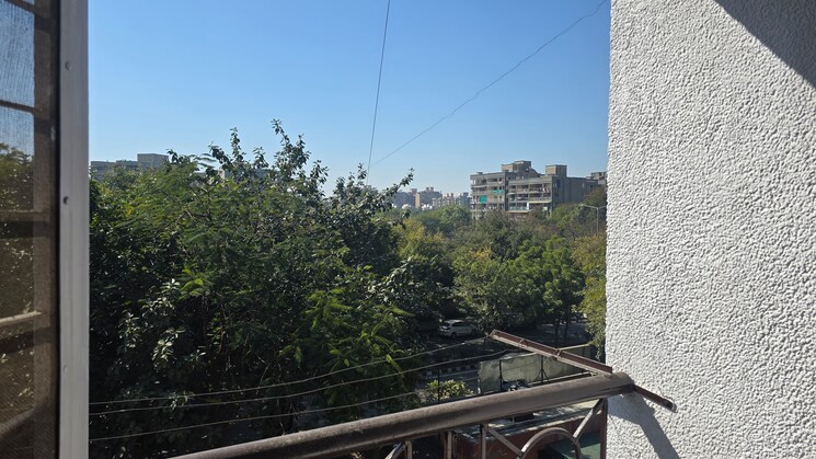 Balcony, sector 6 dwarka 2.5 Bedroom 1450 Sq.Ft. Apartment In Sector 6, Dwarka Delhi 8117544