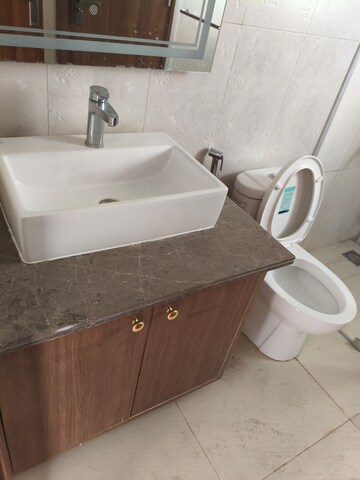 Bathroom in 3 BHK Apartment at Central Park Flower Valley Aqua Front Towers, Sohna Sector 33 – for Rent