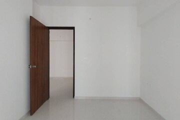 Bedroom in 2 BHK Apartment at Lodha Amara, Kolshet Road – for Rent